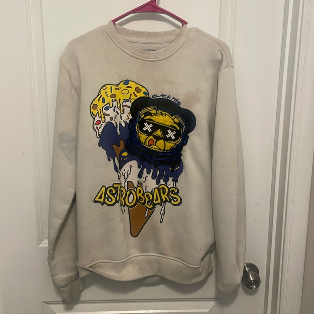 Beat sweater
